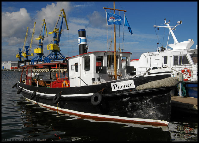 Der alte Hafenschlepper Pionier in Wismar